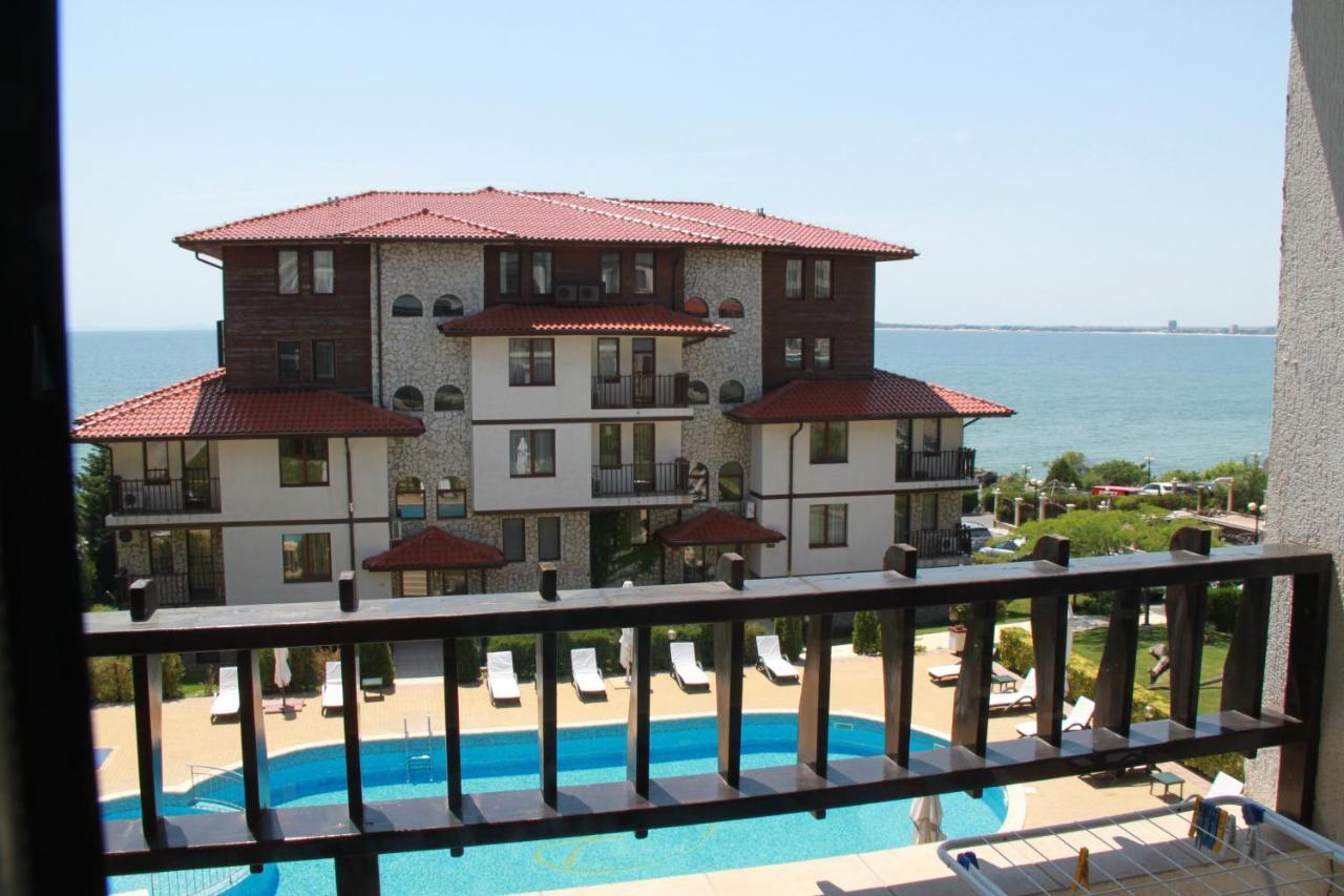Bademite Apartments Sveti Vlas Exterior photo